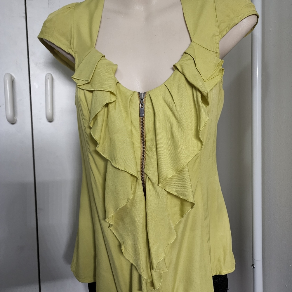 Aus 8 Cue Yellow Layered Frill Zip Front Short Sleeved Blouse - Picture 16 of 16